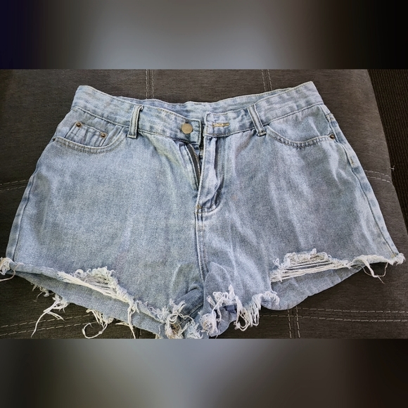 ** DONATED ** Classic High Rise Denim Shorts - Picture 1 of 3